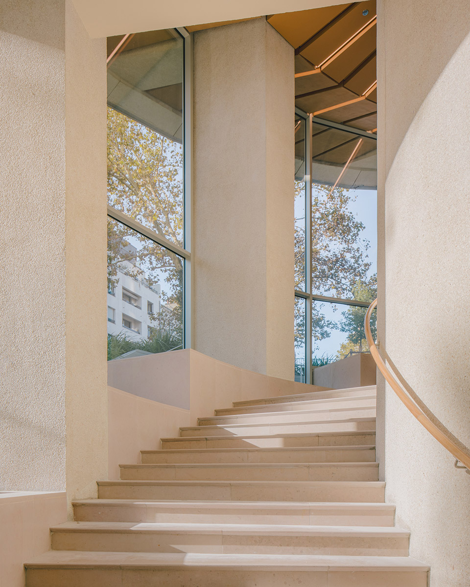 racine tower by maud caubet architectes