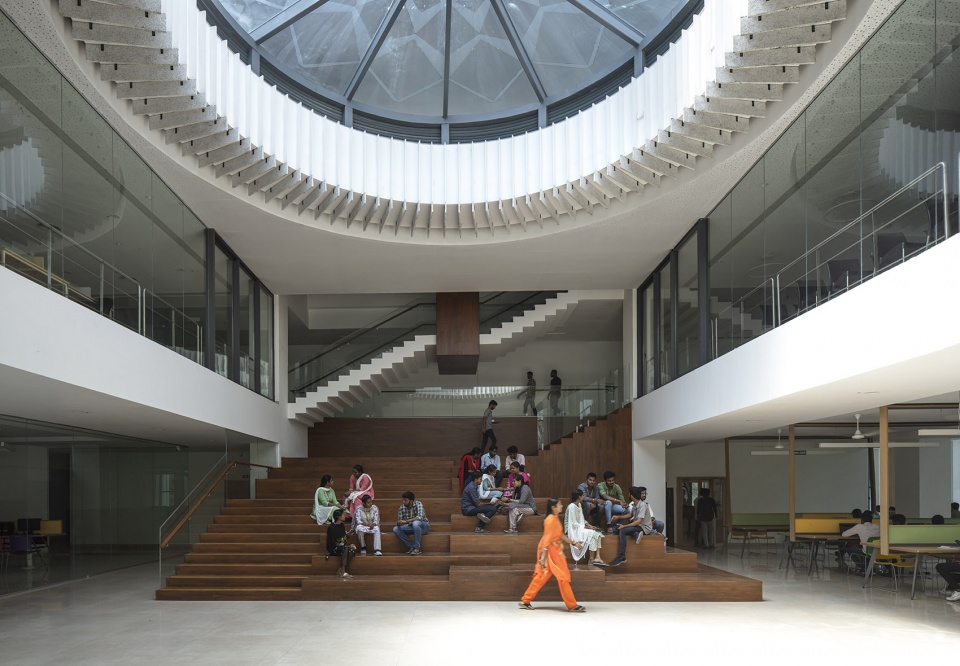 sona university centre and library block
