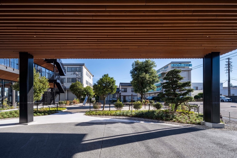 Juzen Chemical Corporation Head Office Building by KEY OPERATION INC ARCHITECTS