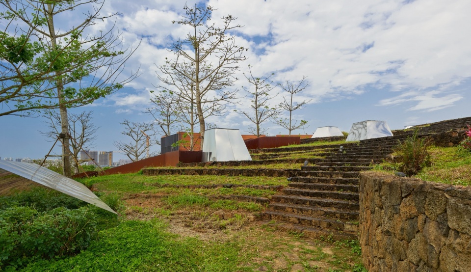 RSC Building in Hainan by SUP Atelier of THAD Beijing Tsinghua Tongheng Urban Planning Design Institute