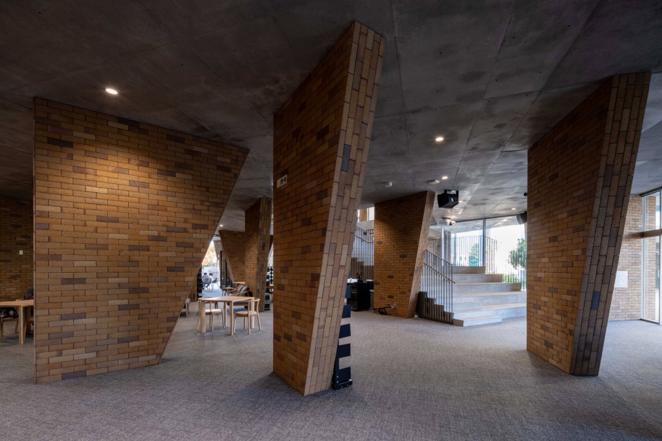 shonan institute of technology high school library by fukei