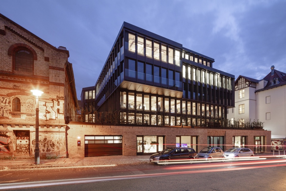 the sab office building by tchoban voss architekten