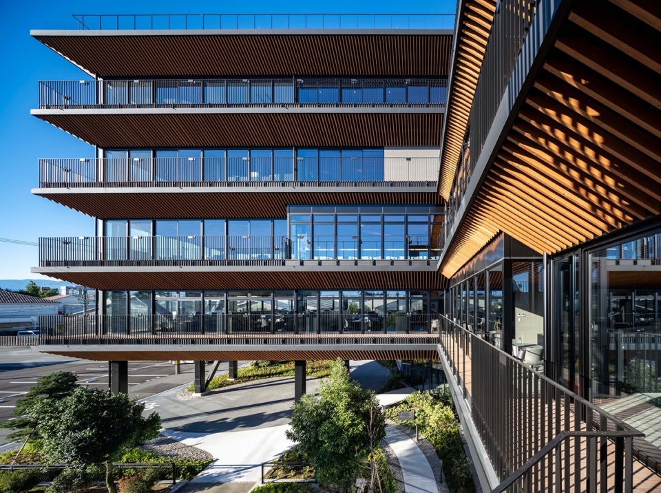 Juzen Chemical Corporation Head Office Building by KEY OPERATION INC ARCHITECTS