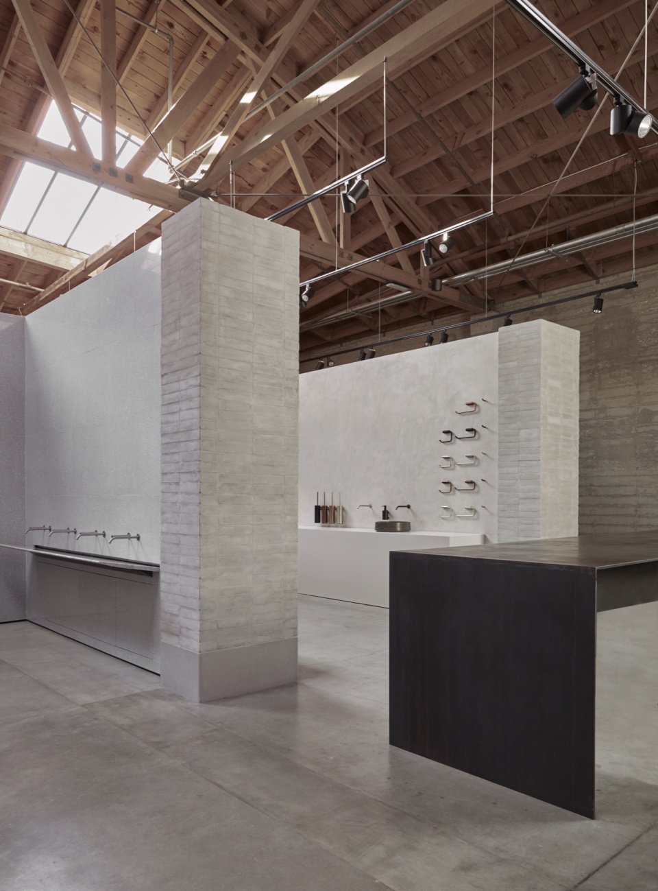 Splash Lab LA Showroom McLaren Excell