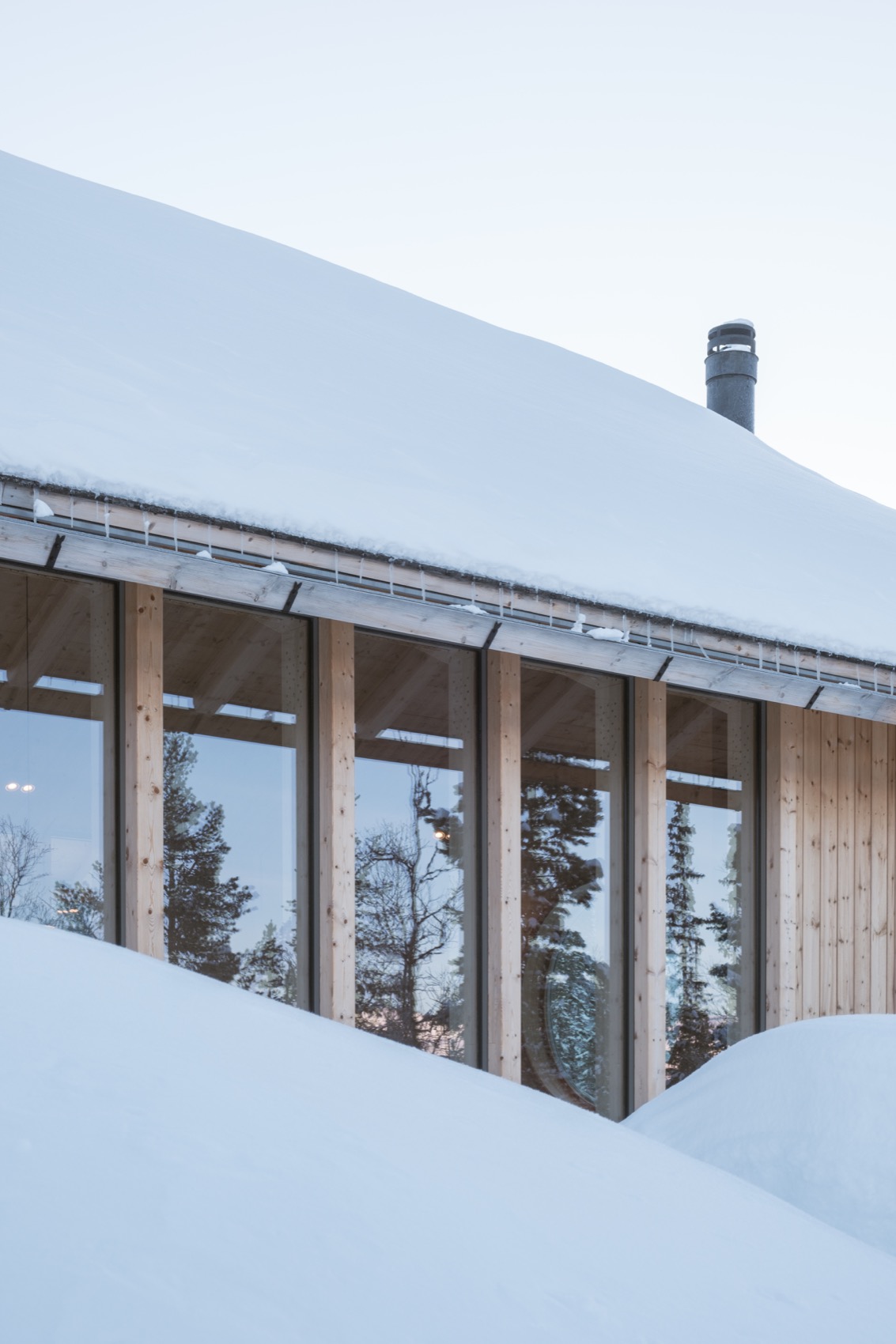 mountain cabin in hallandsfjell by quentin desfarges