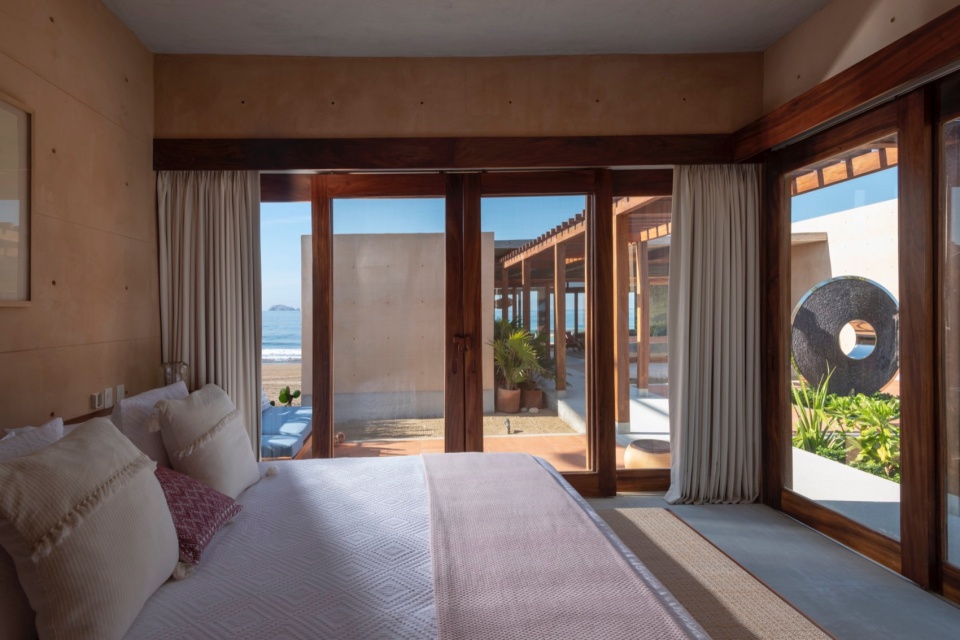 LYONS COMPLEX by CAAM Arquitectos