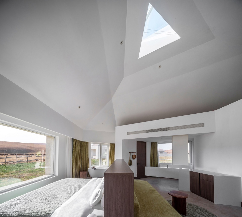 straybirds suji prairie by studio qi