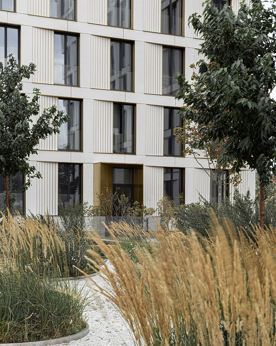 white khamovniki by tsimailo lyashenko and partners