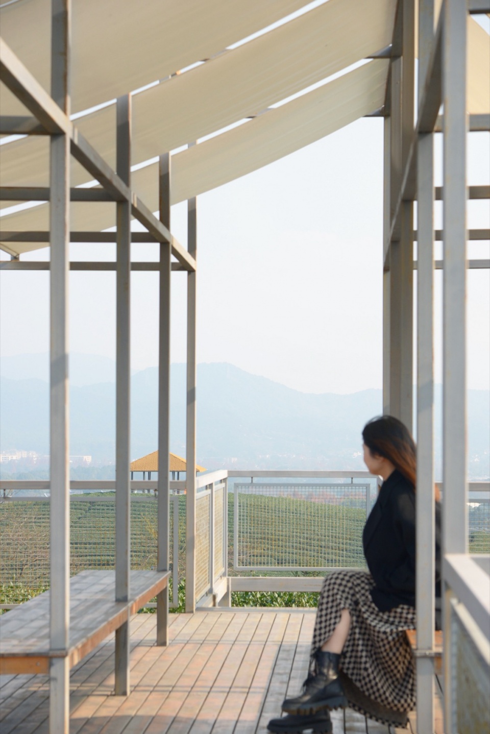 a floating pavilion on a tea mountain by youmu architects
