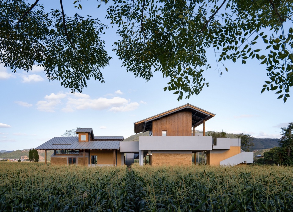dongyou corn courier station by suipingyili architecture studio