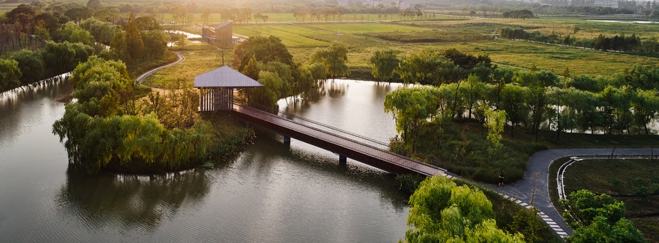 pedestrian bridge of tan jiawan agricultural site park in wuzhen by atelier beeeed zhejiang af university landscape architecture institute