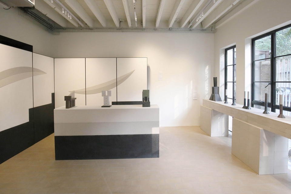stone circling special exhibition by maggie studio