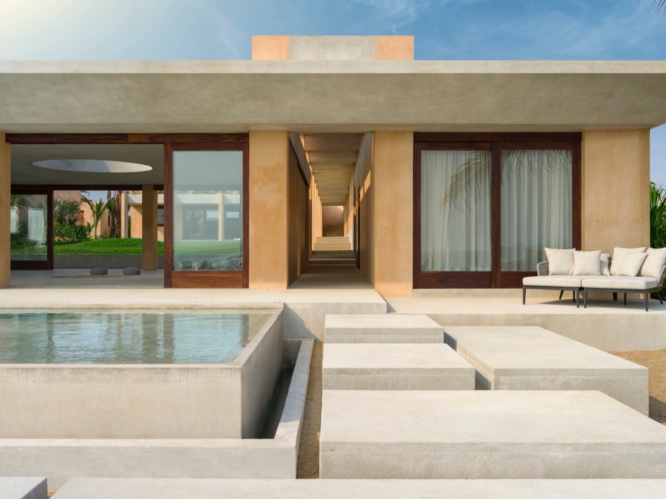 LYONS COMPLEX by CAAM Arquitectos