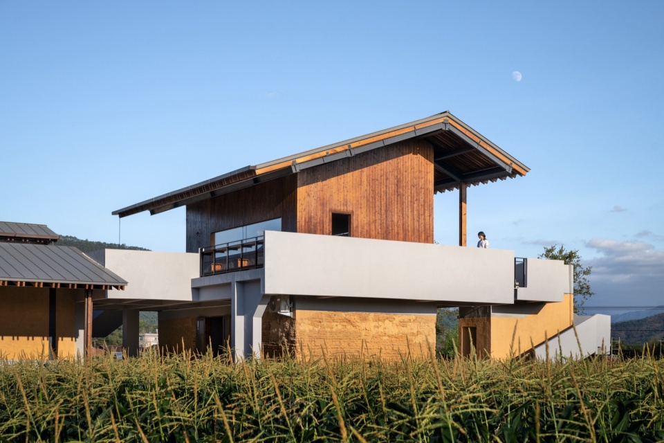 dongyou corn courier station by suipingyili architecture studio