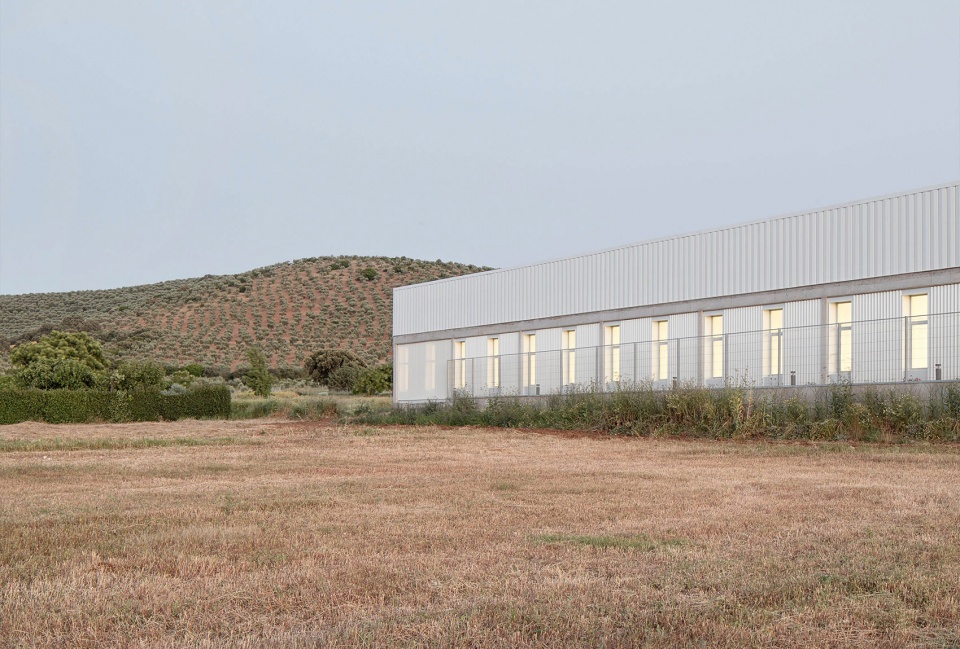 health centre by paradigma estudio