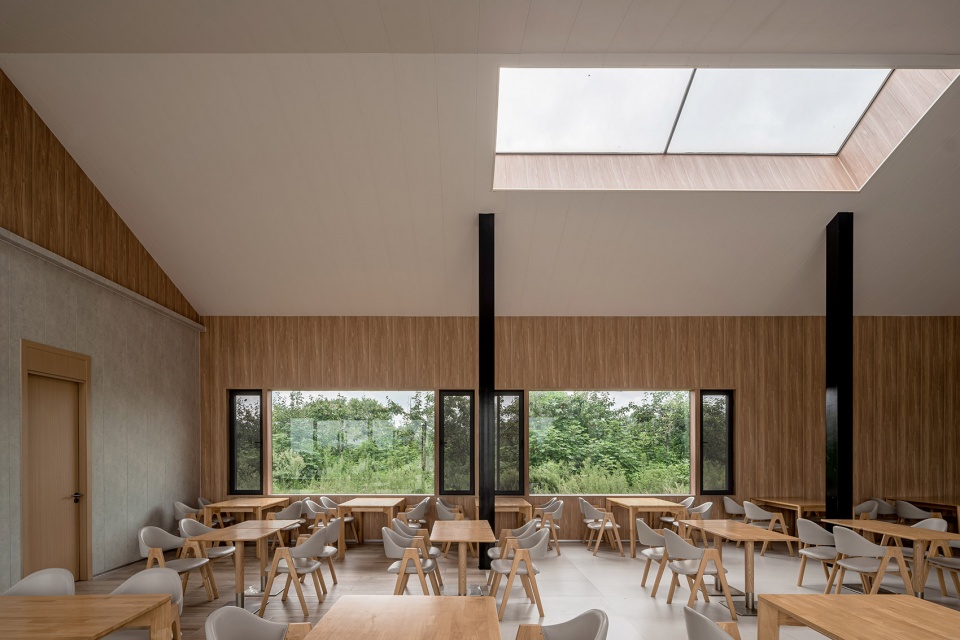 lakeside countryside homestay by menjue architects