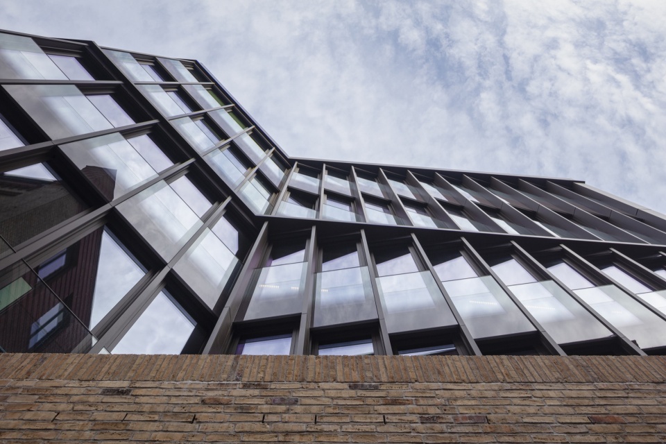 the sab office building by tchoban voss architekten