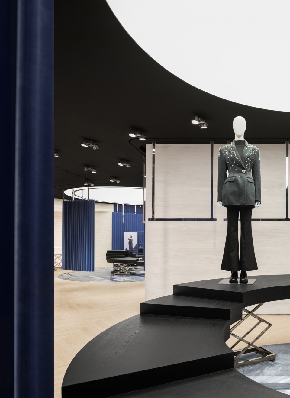 mithridate boutique by slt
