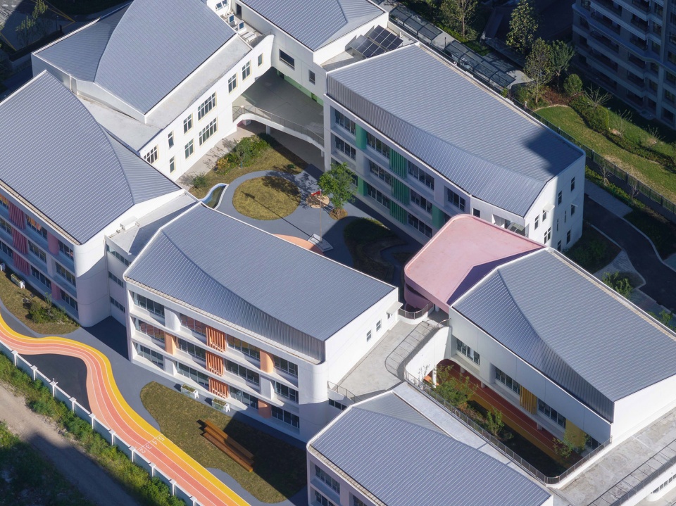 sky castle kindergarten by soft build architects