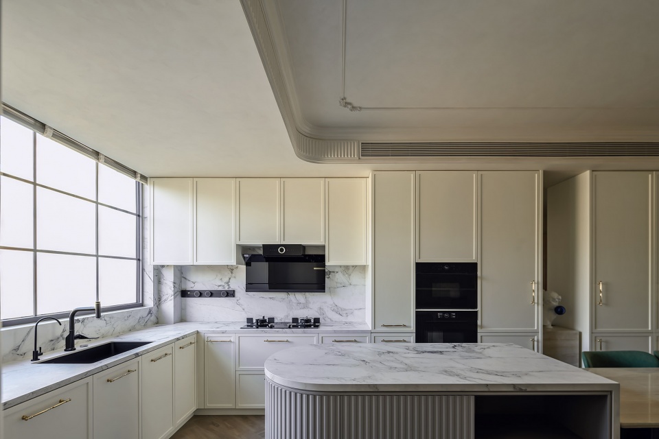 modern elegance in motion residence by sunway lab design