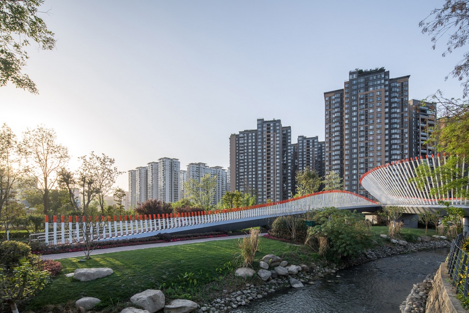 Ruyi Bridge China ZZHK