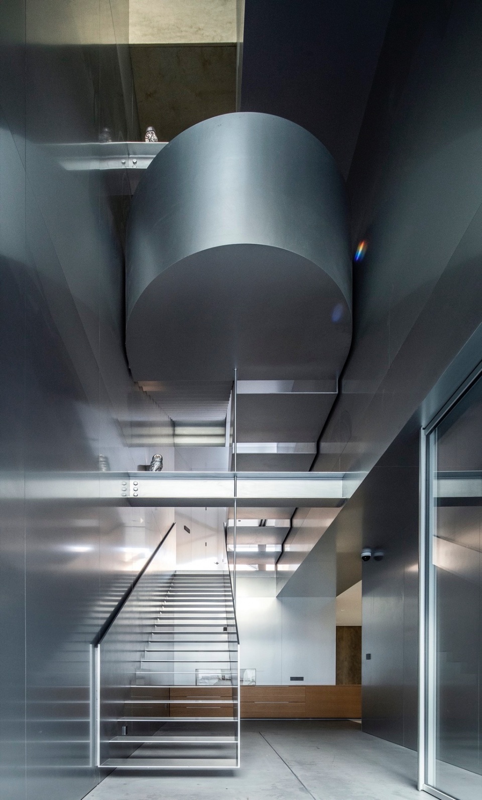 TAOA Reimagines an Old Industrial Building at 798 Art District into Its Office