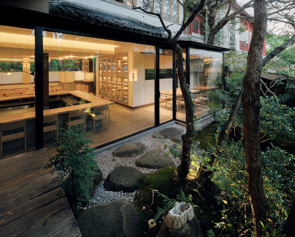 YORU by Ruhaus Studio