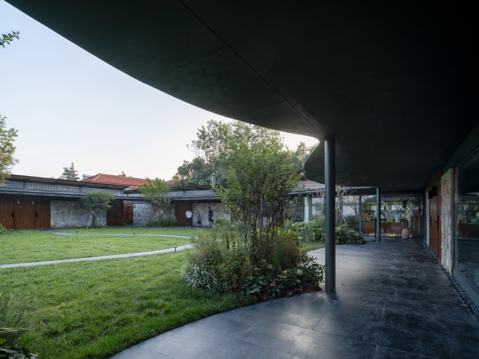 Bushe Boutique Hotel