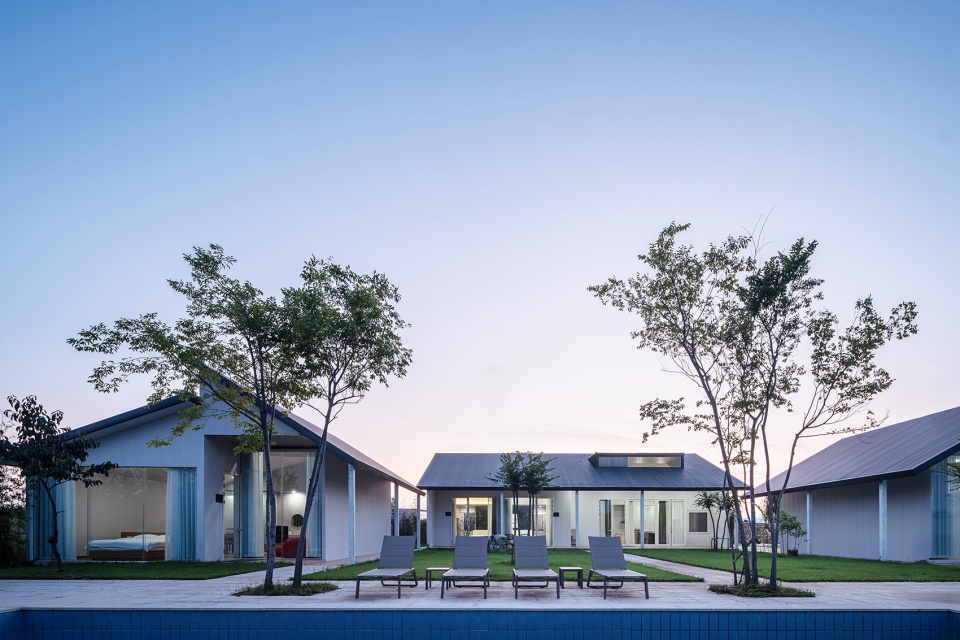 lakeside countryside homestay by menjue architects