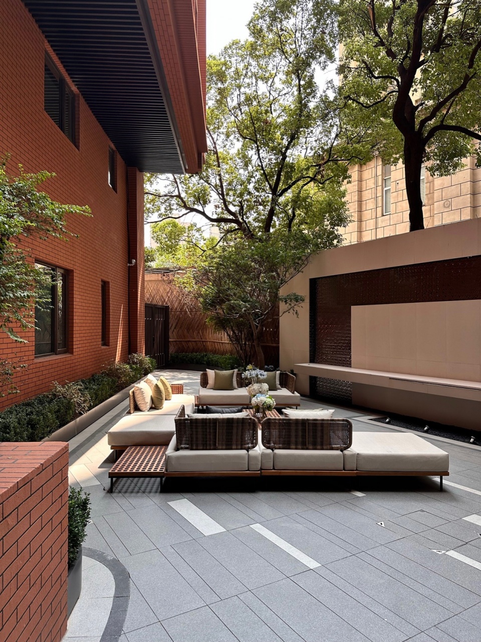 Renovation of 586 Panyu Rd