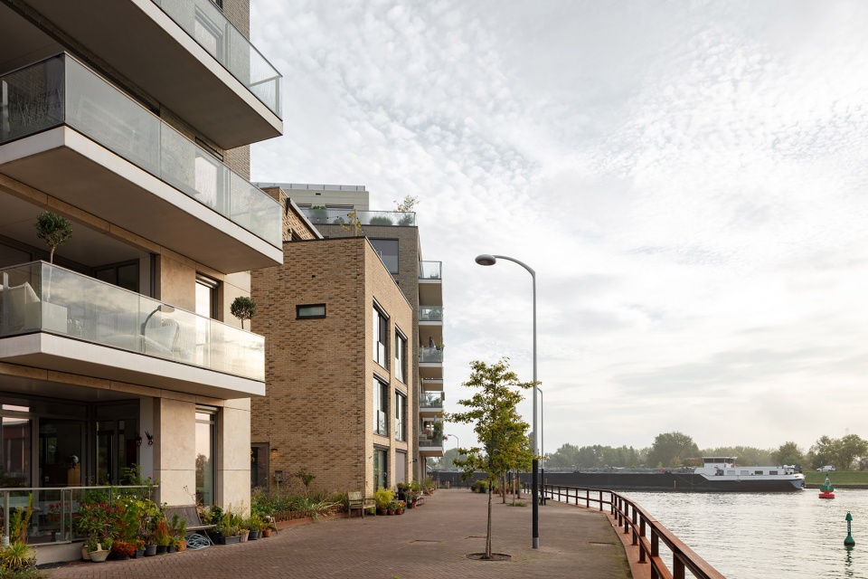 cruquius island housing by kcap