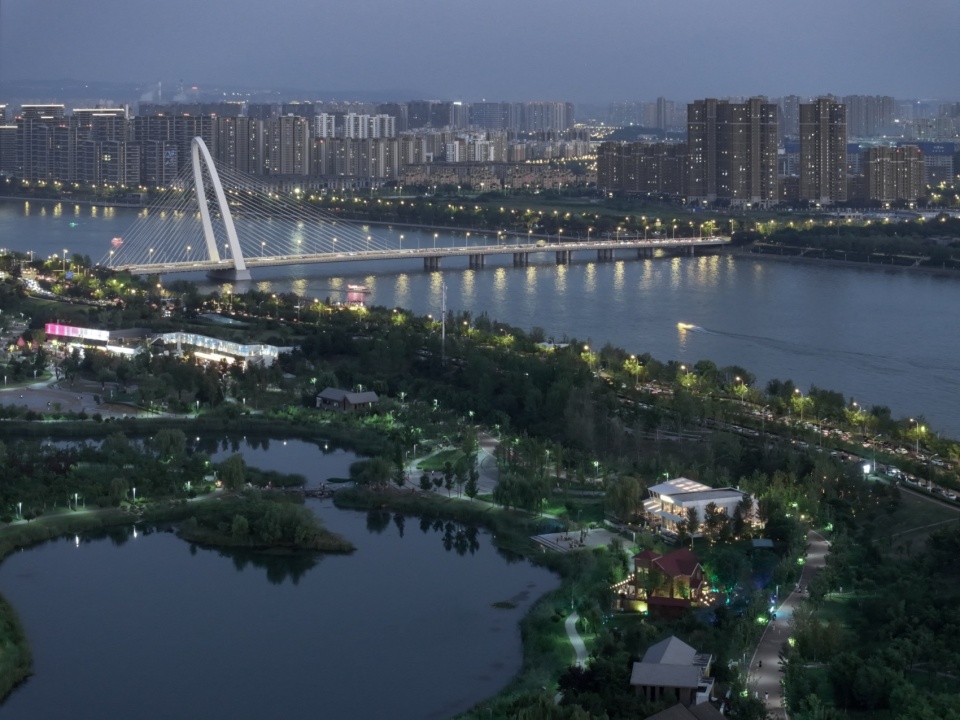 夜晚的鸟瞰 Aerial view at night the renovation of jindi station