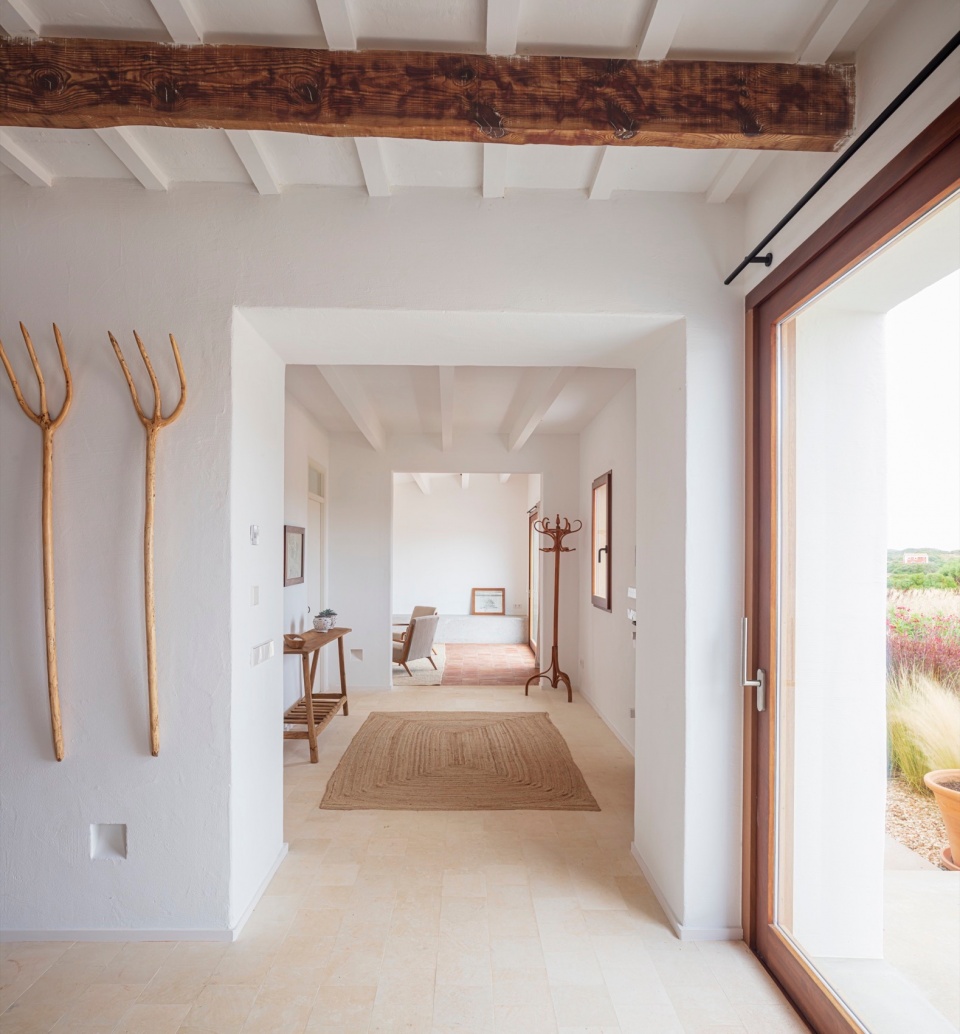 Casa T by Gabriel Montanes Arquitecto