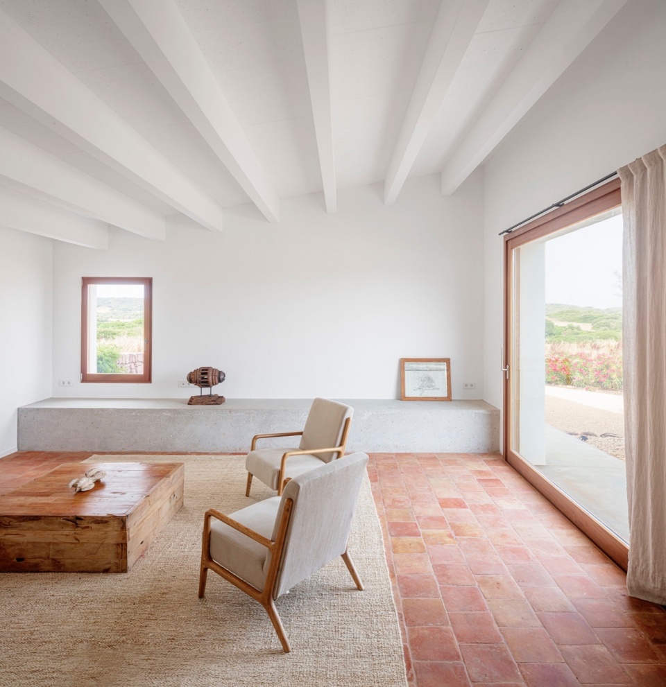 Casa T by Gabriel Montanes Arquitecto