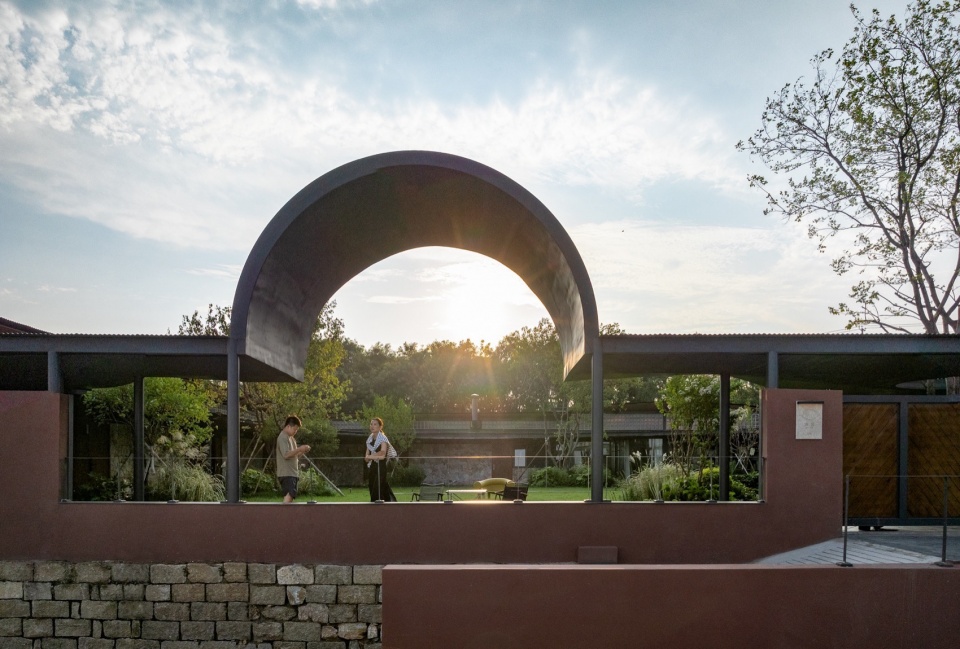 Bushe Boutique Hotel