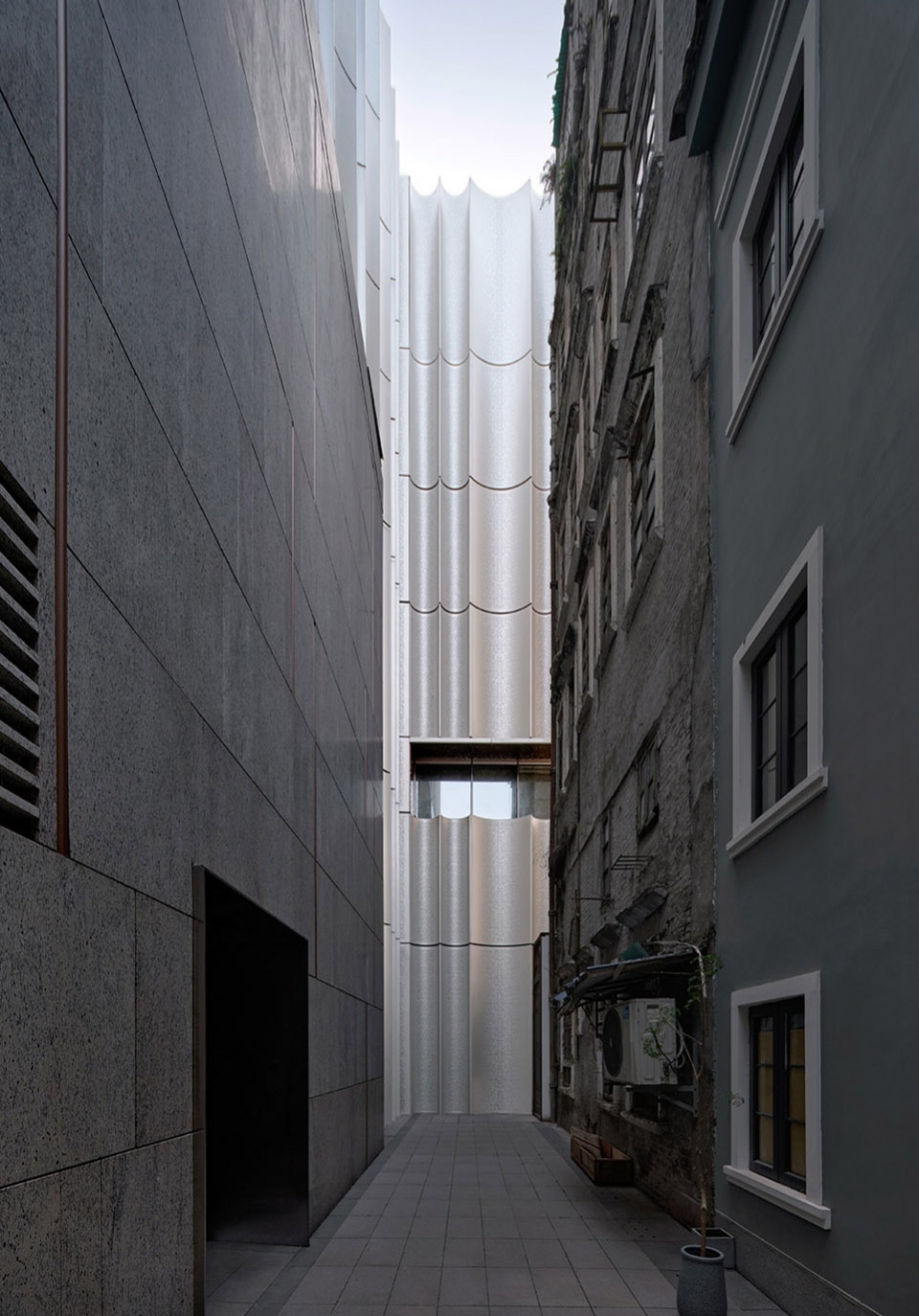 renovation of golden sound cinema in guangzhou yongqing fang by dushe architectural design
