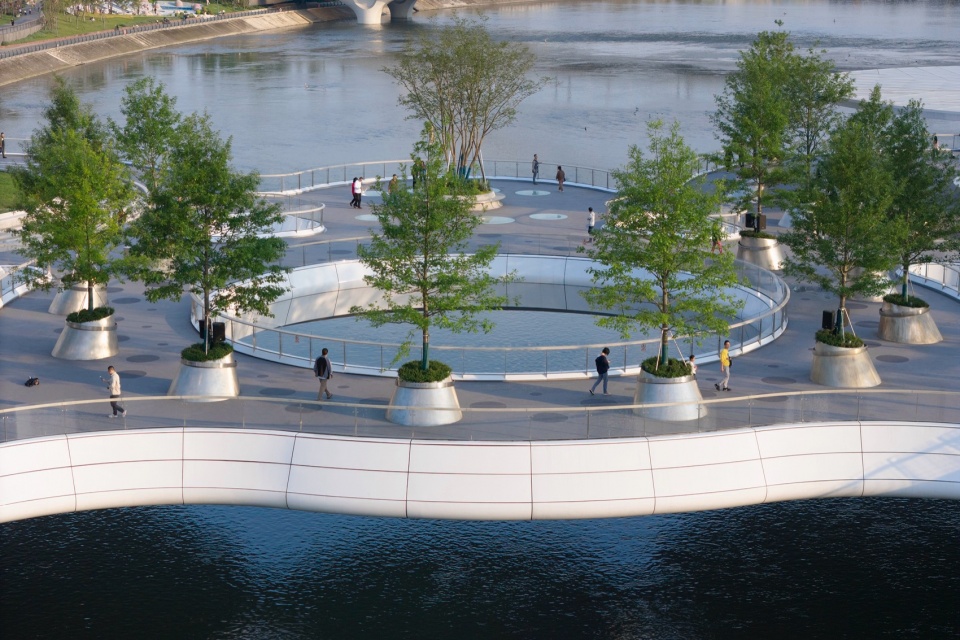 跨河中段镂空(河狸景观摄影) chengdu floating park bridge