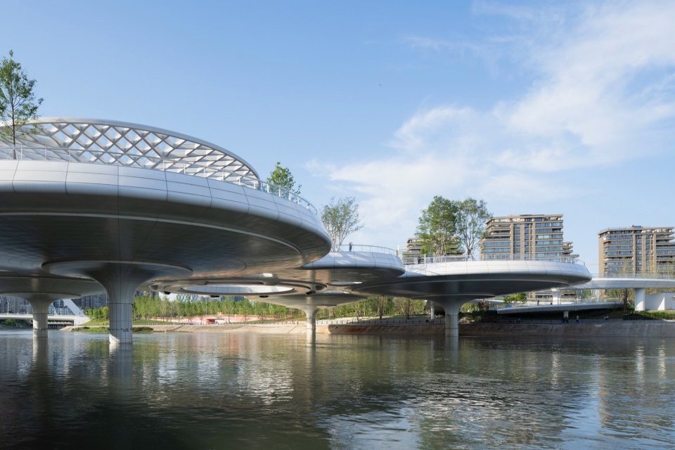 水上漂浮公园(河狸景观摄影) chengdu floating park bridge