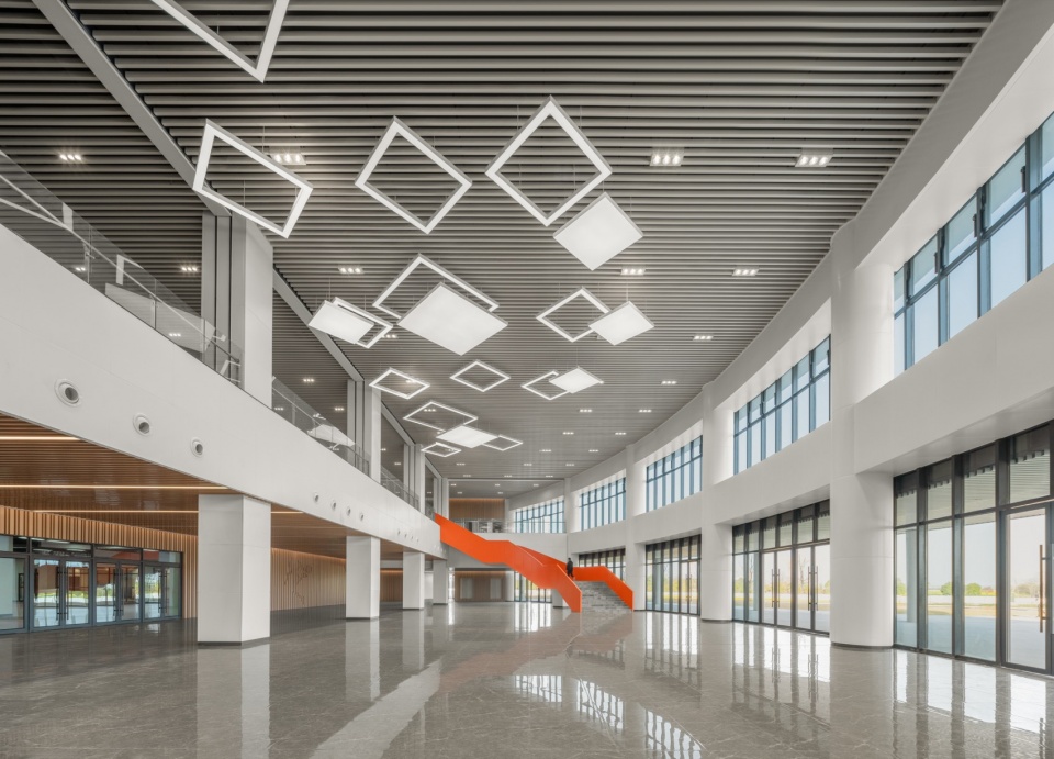 体育室内运营空间 xiangyang national sports center