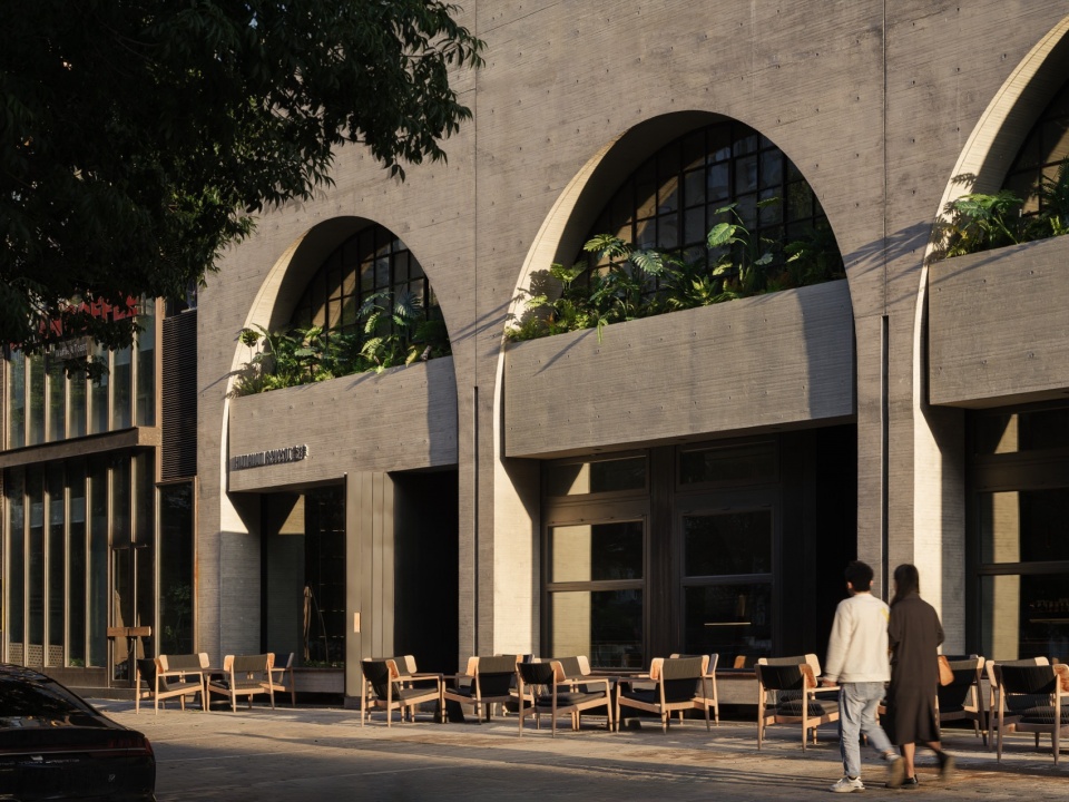 Facade and entrance taiyuan numquam revetor whisky bar