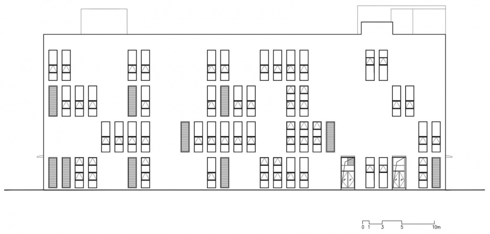 北立面 North elevation