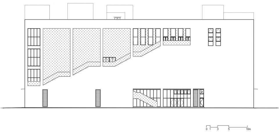 东立面 east elevation