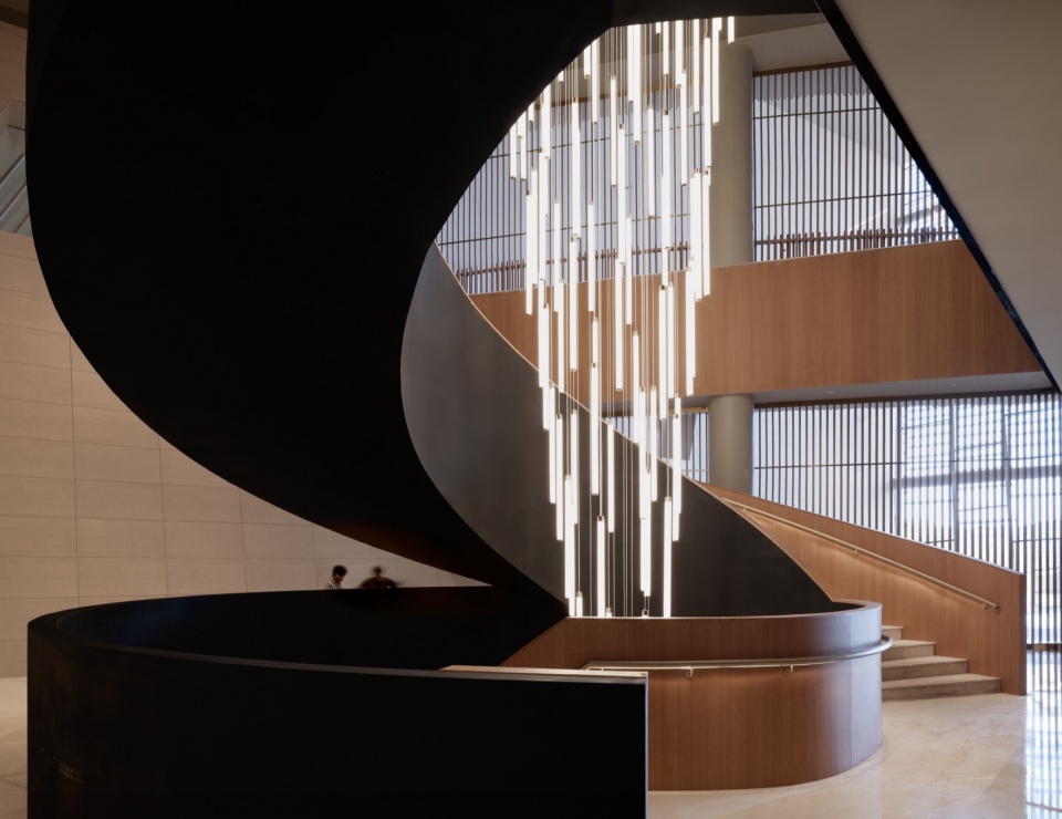 PES Nanchang Central staircase and custom light 中央楼梯,定制照明 Virgile