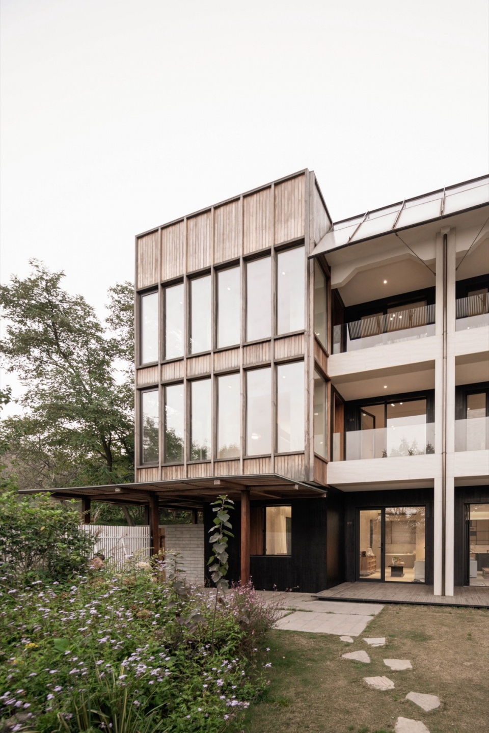 atelier shen 院内绿植及建筑,relationship between courtyard landscape and the building©Dong image