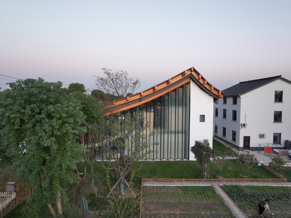 feijiabang village service center012 菜地与村民中心 向刚