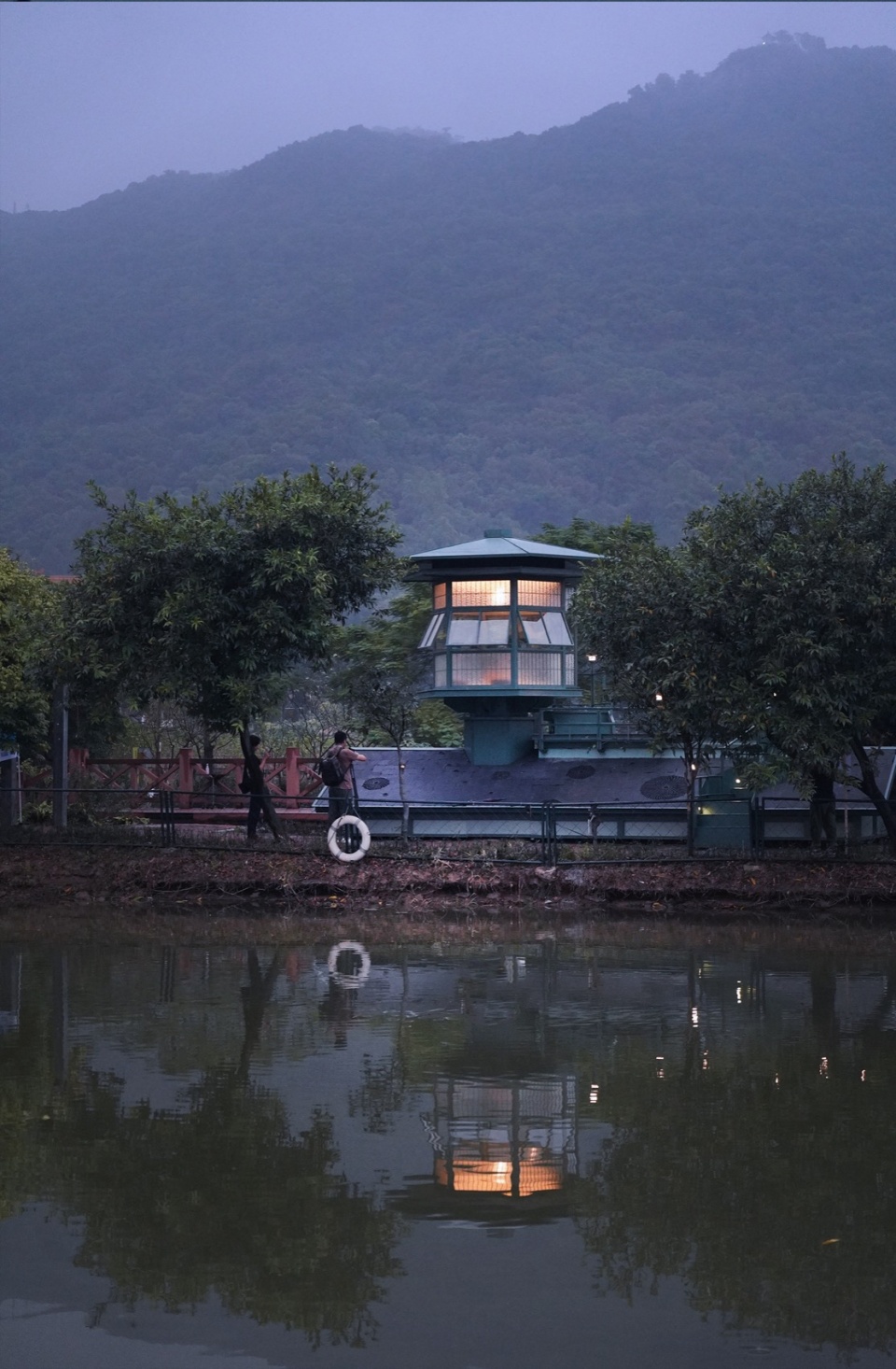 山海禅灯Lighthouse of Nature©Yumeng Zhu 2