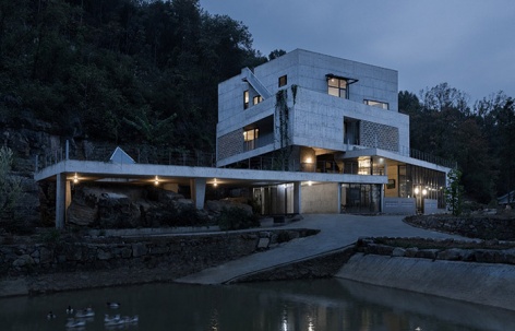 石羊山壹号住宅，湖北 / 小写建筑事务所