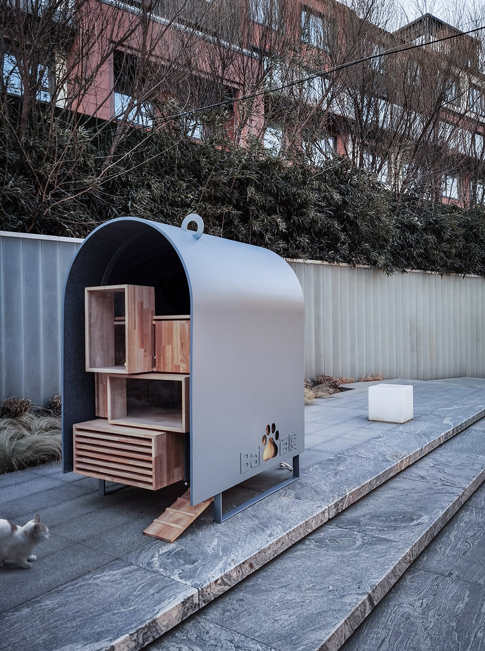 Outdoor intelligent cat nest China by Zaoshi Architecture