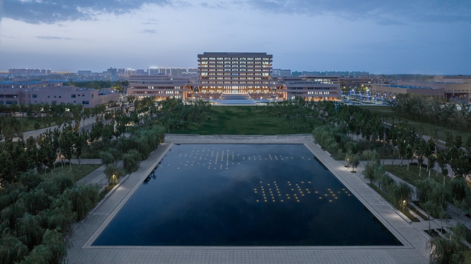 TARU New Campus Library and Information Center by CADG