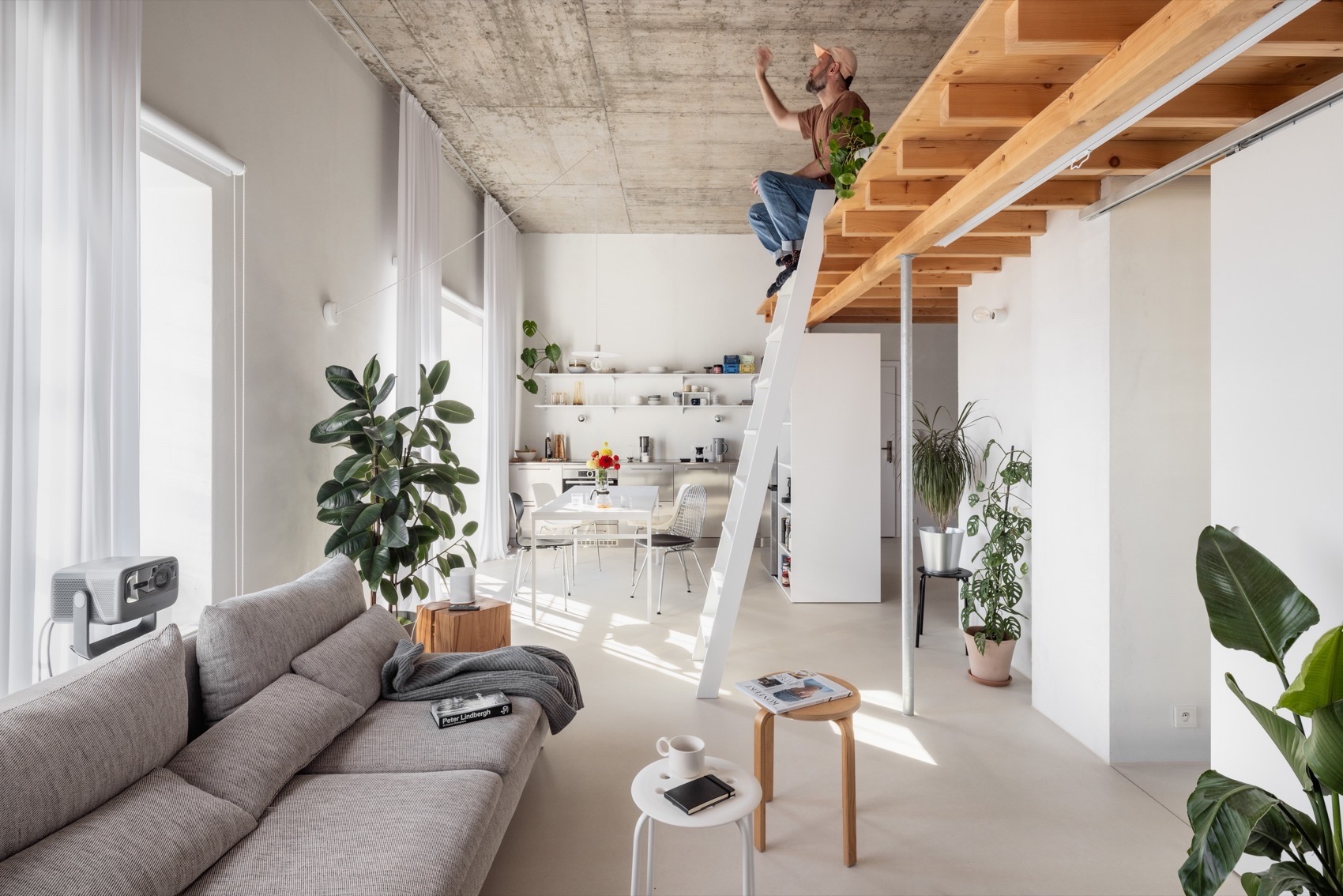 Pink Mill Apartment by Kilo/Honč - 谷德设计网